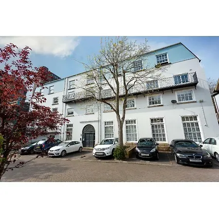 Apartmán In Quiet, City Centre, Historic Building